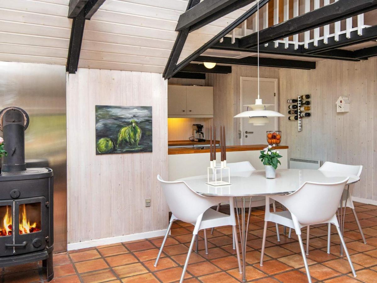 7 Person Holiday Home In R M Vesterhede Екстериор снимка